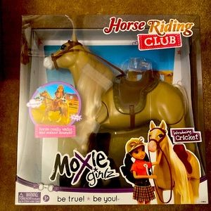 Moxie Girls Horse Riding Club ! Introducing Cricket!